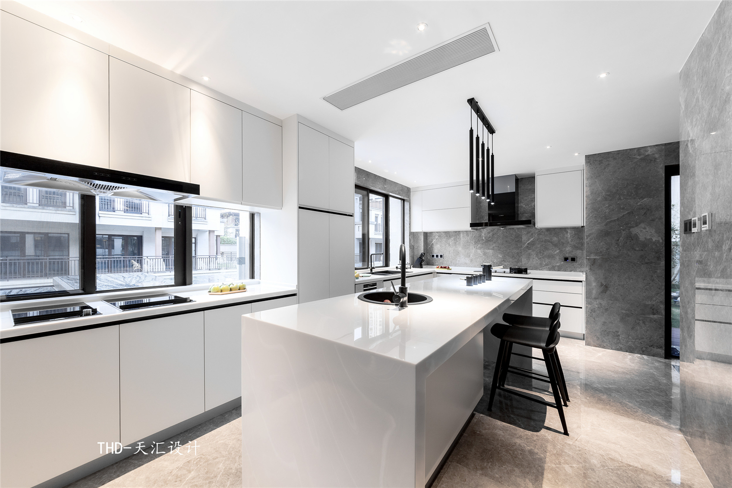 現(xiàn)代極簡(jiǎn)風(fēng)格廚房的專業(yè)設(shè)計(jì)——以天匯設(shè)計(jì)游小華別墅為例